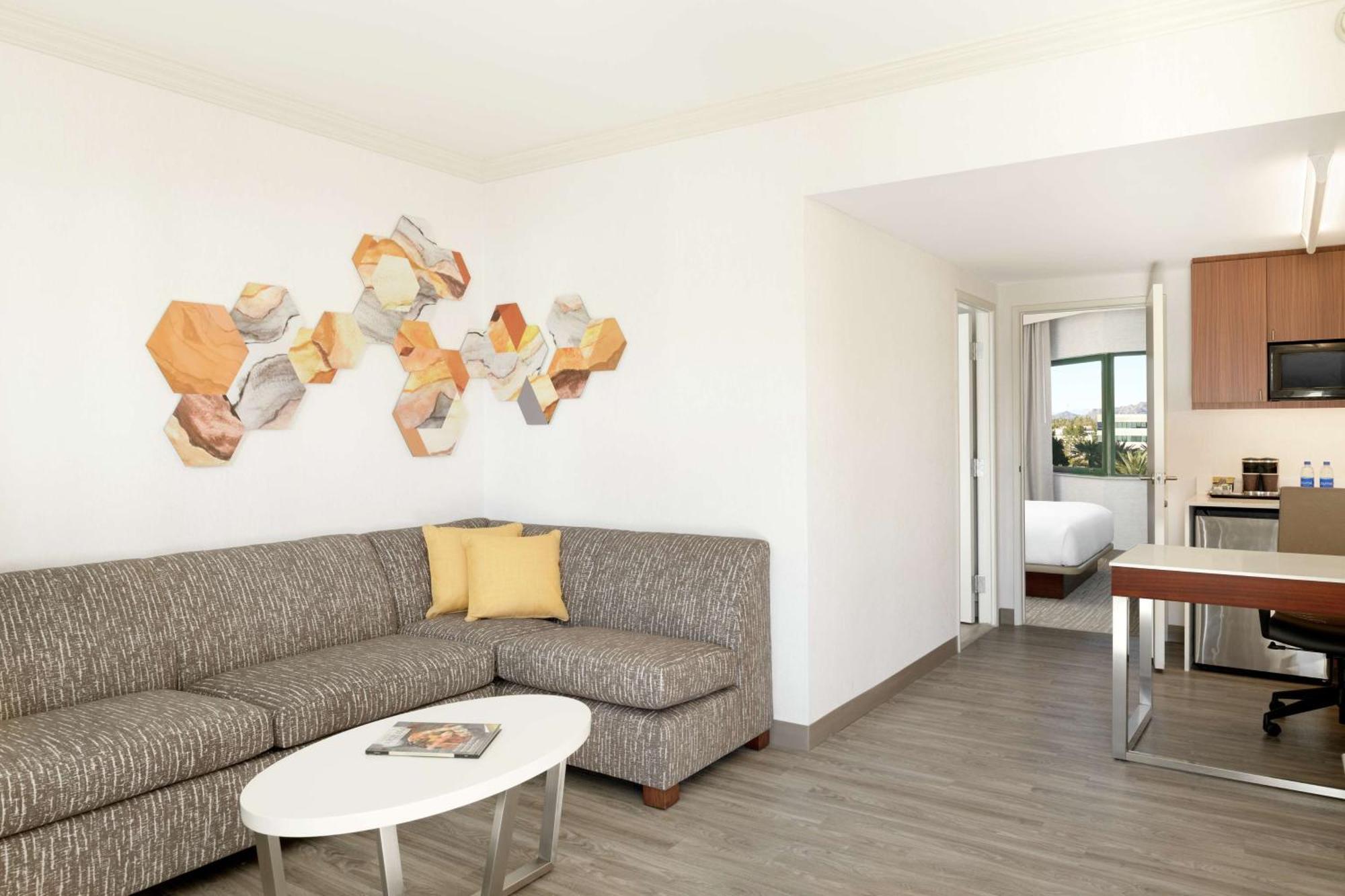 Doubletree Suites By Hilton Phoenix Exterior foto